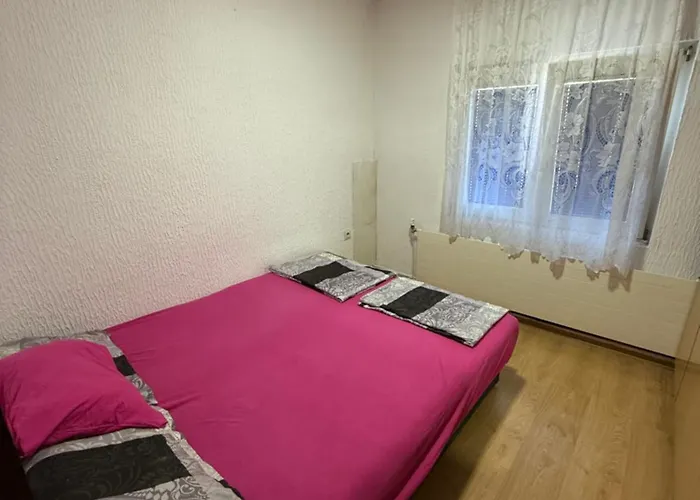 منزل للإقامة Privatan Smestaj Plava Kuca