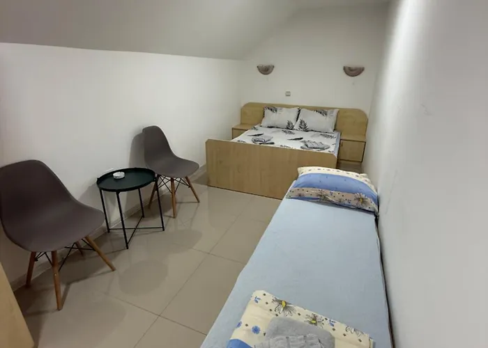 منزل للإقامة Privatan Smestaj Plava Kuca