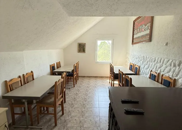 Privatan Smestaj Plava Kuca منزل للإقامة